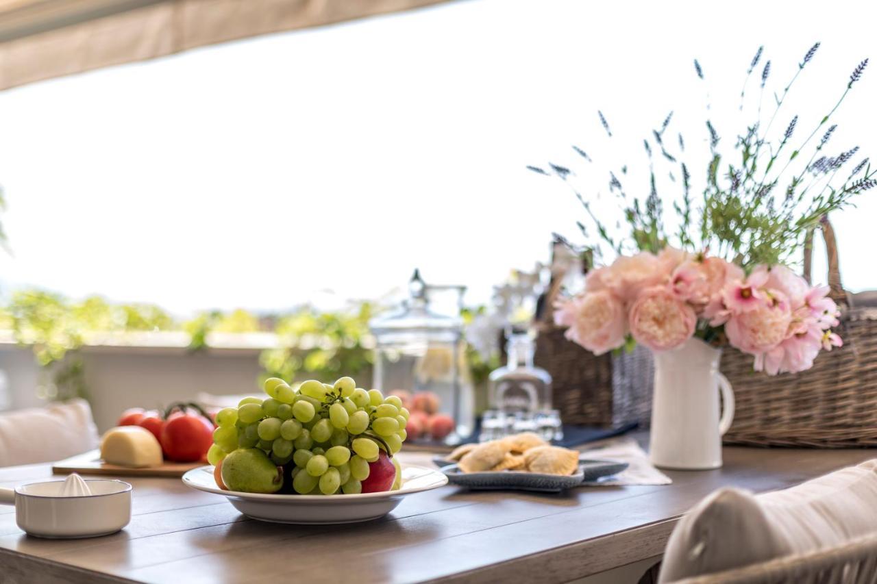 Velebis Superior Apartment - Luxurious One-Room Apartment With Jacuzzi - Prestigious Location By The Sea In The New City Center Of Znjan - Panoramic View Of The Sea And Islands - Free Garage Parking - Buralux Properties Split Buitenkant foto